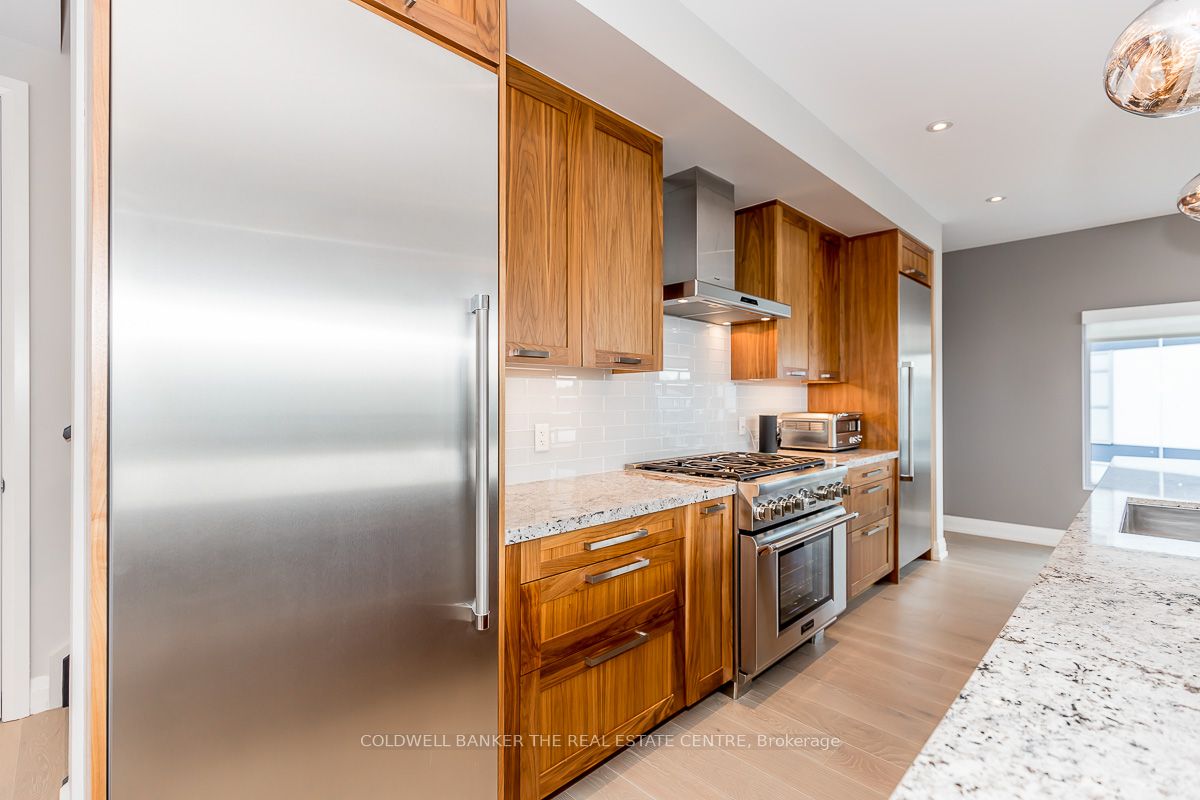 3730 Mangusta Court