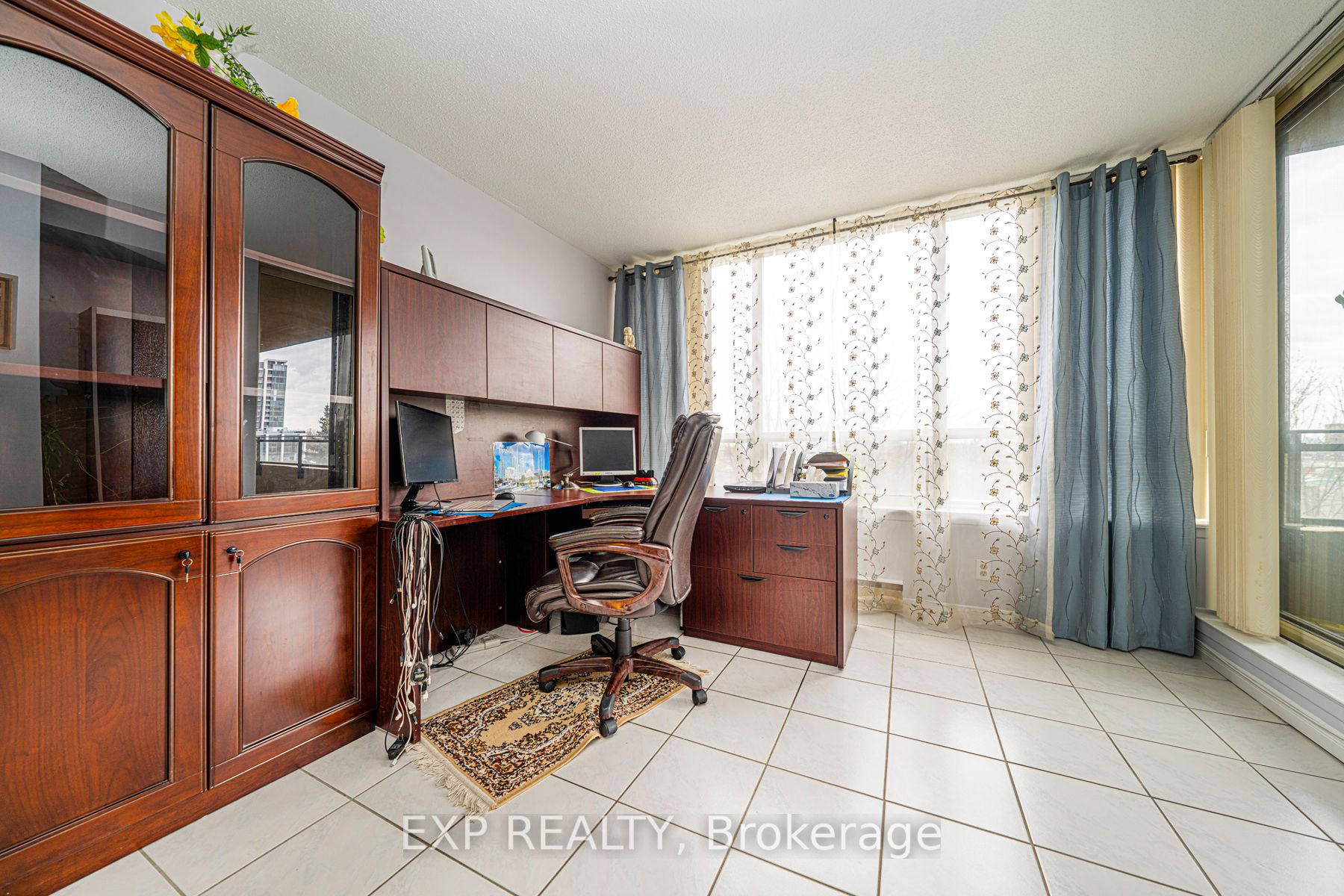 32 Clarissa Drive #521