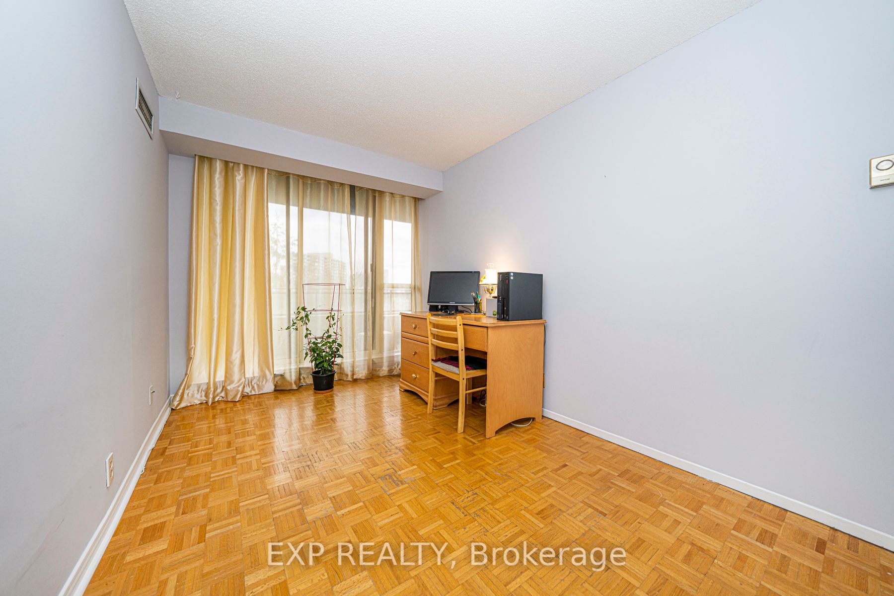 32 Clarissa Drive #521