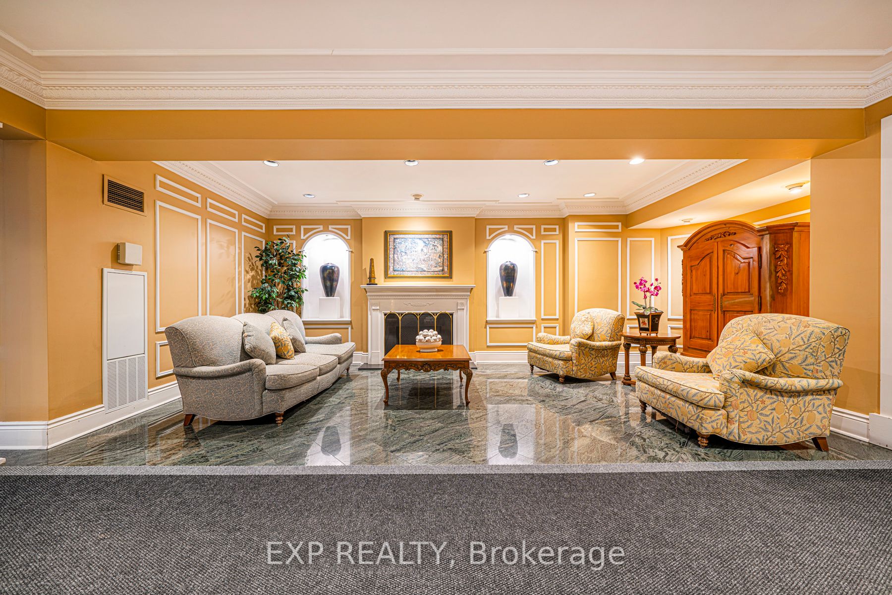 32 Clarissa Drive #521