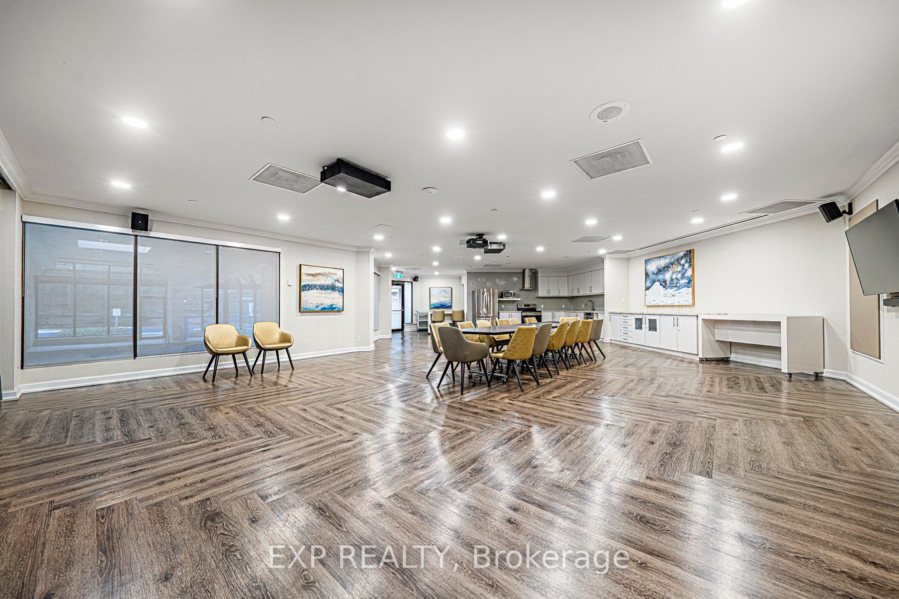 32 Clarissa Drive #521