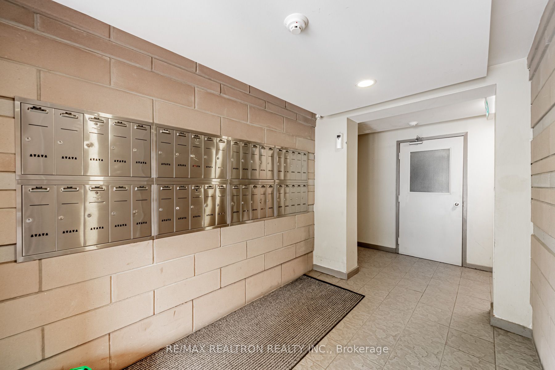 165 Colborne Avenue, #202