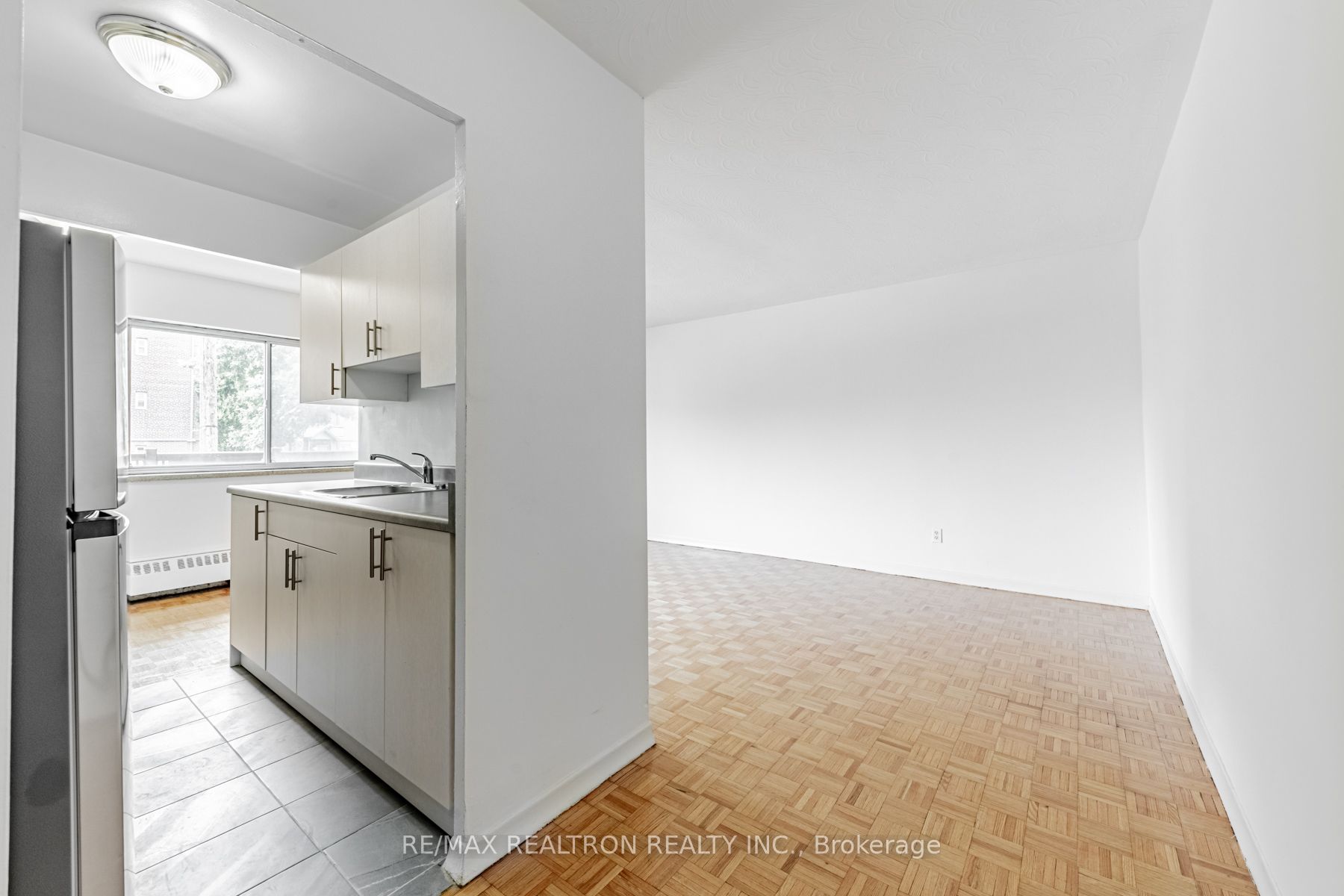 165 Colborne Avenue, #202