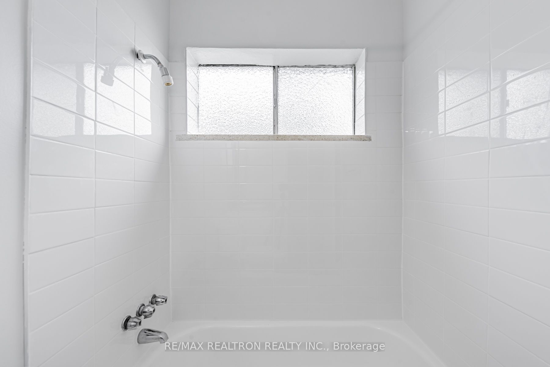 165 Colborne Avenue, #202