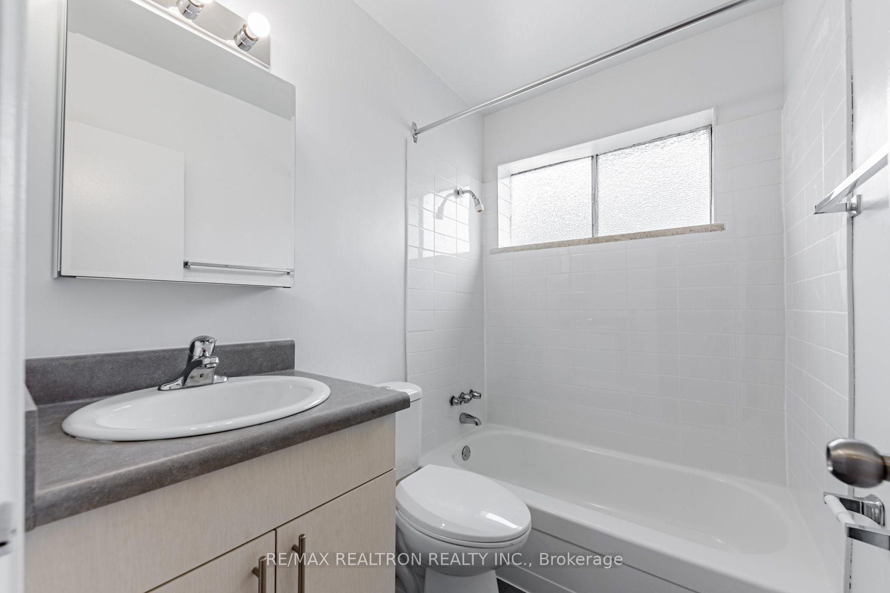 165 Colborne Avenue, #202