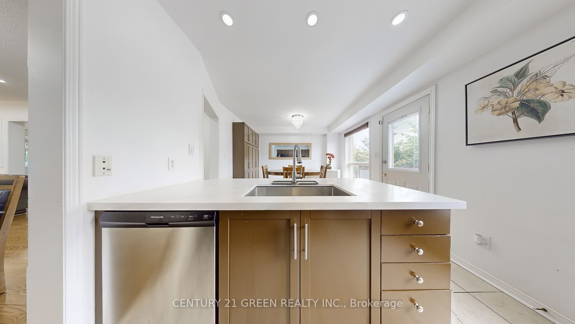 145 Baywell Cres S