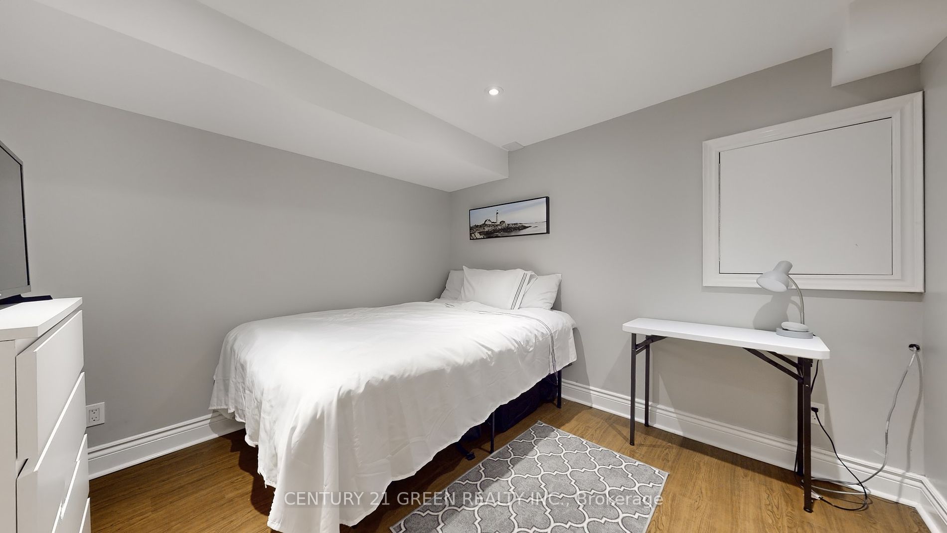 145 Baywell Cres S