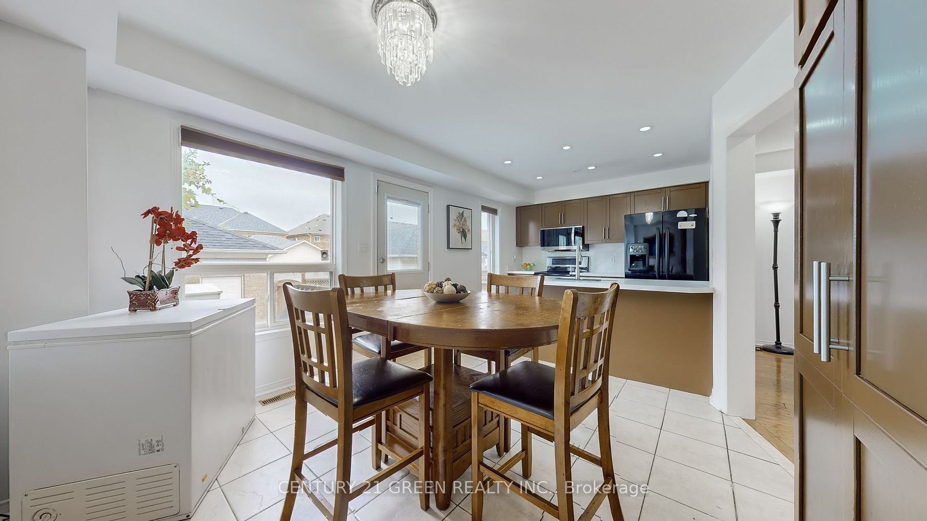 145 Baywell Cres S