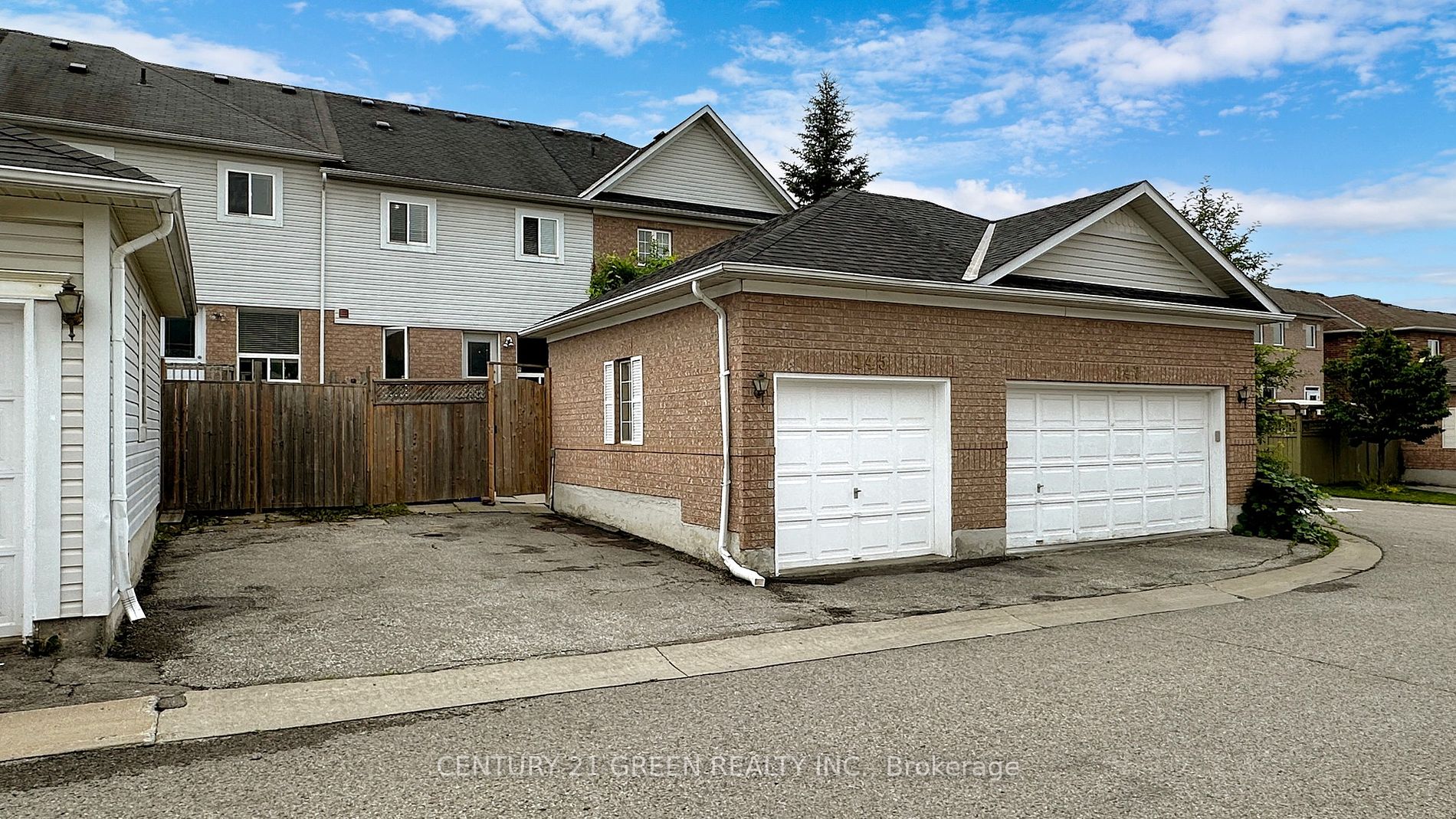 145 Baywell Cres S