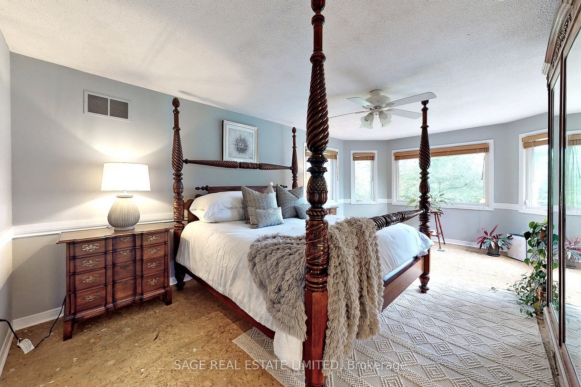 117 Humber Valley Cres