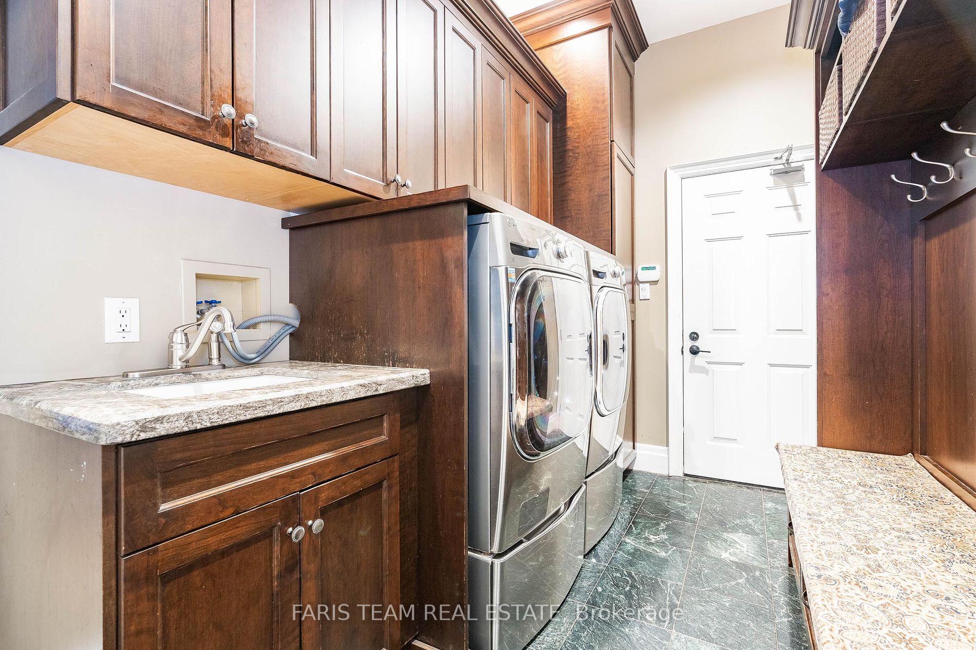 1826 Quantz Cres