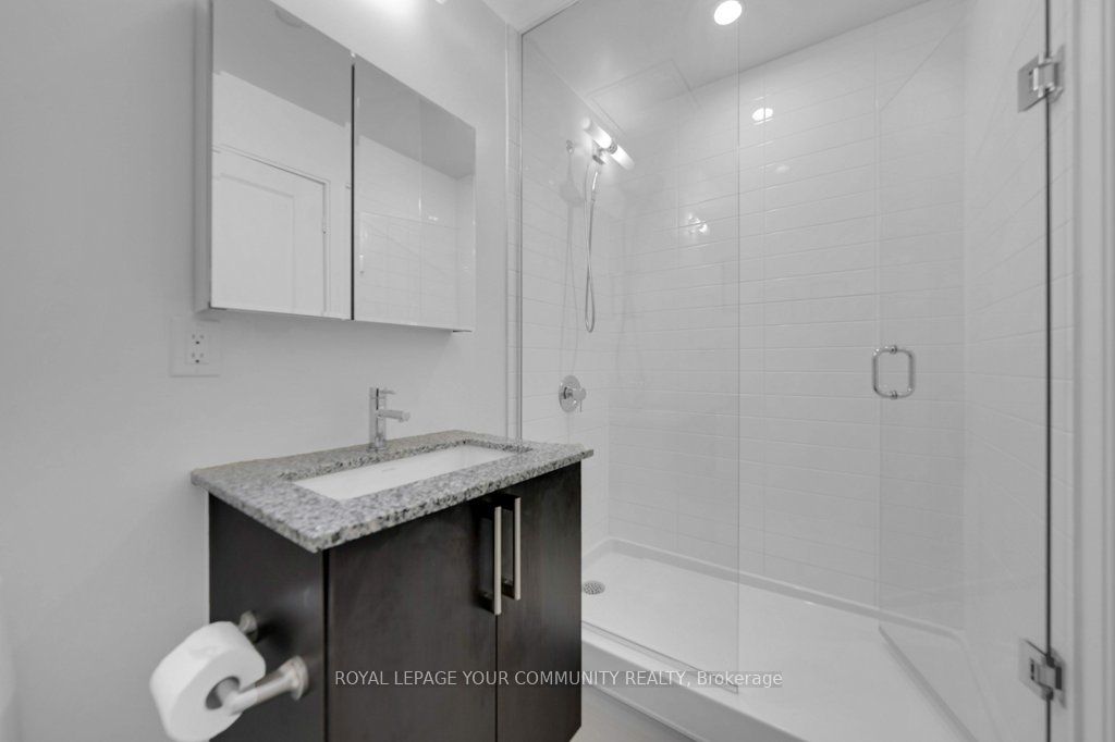 9600 Yonge Street, #711B