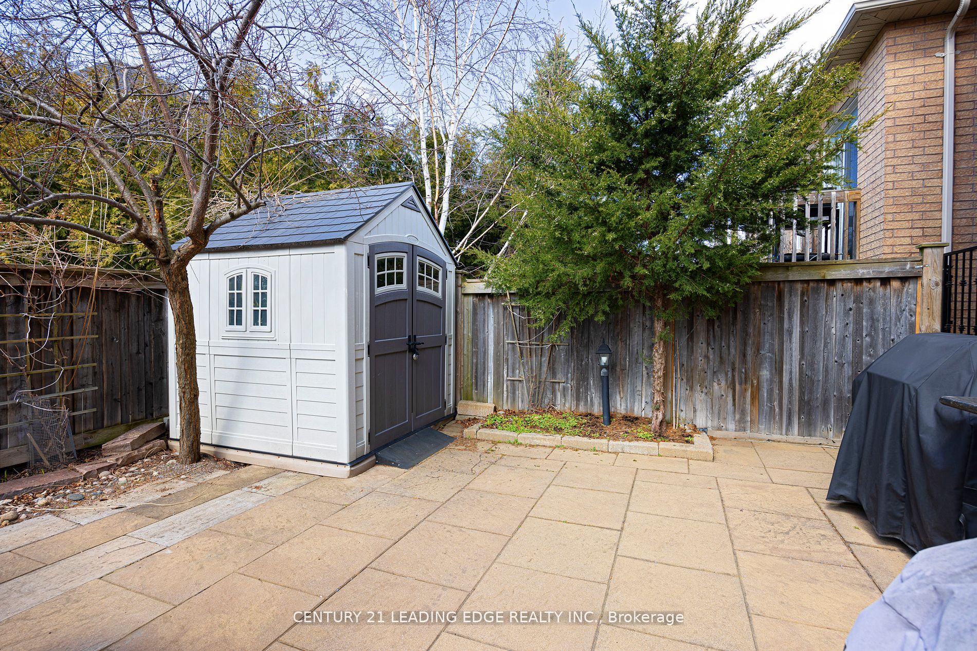 10 Morland Crescent