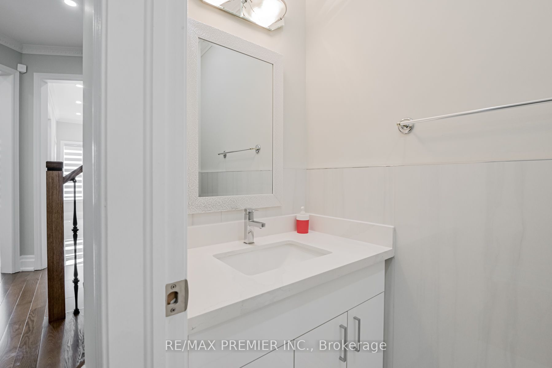 37 Colombo Cres