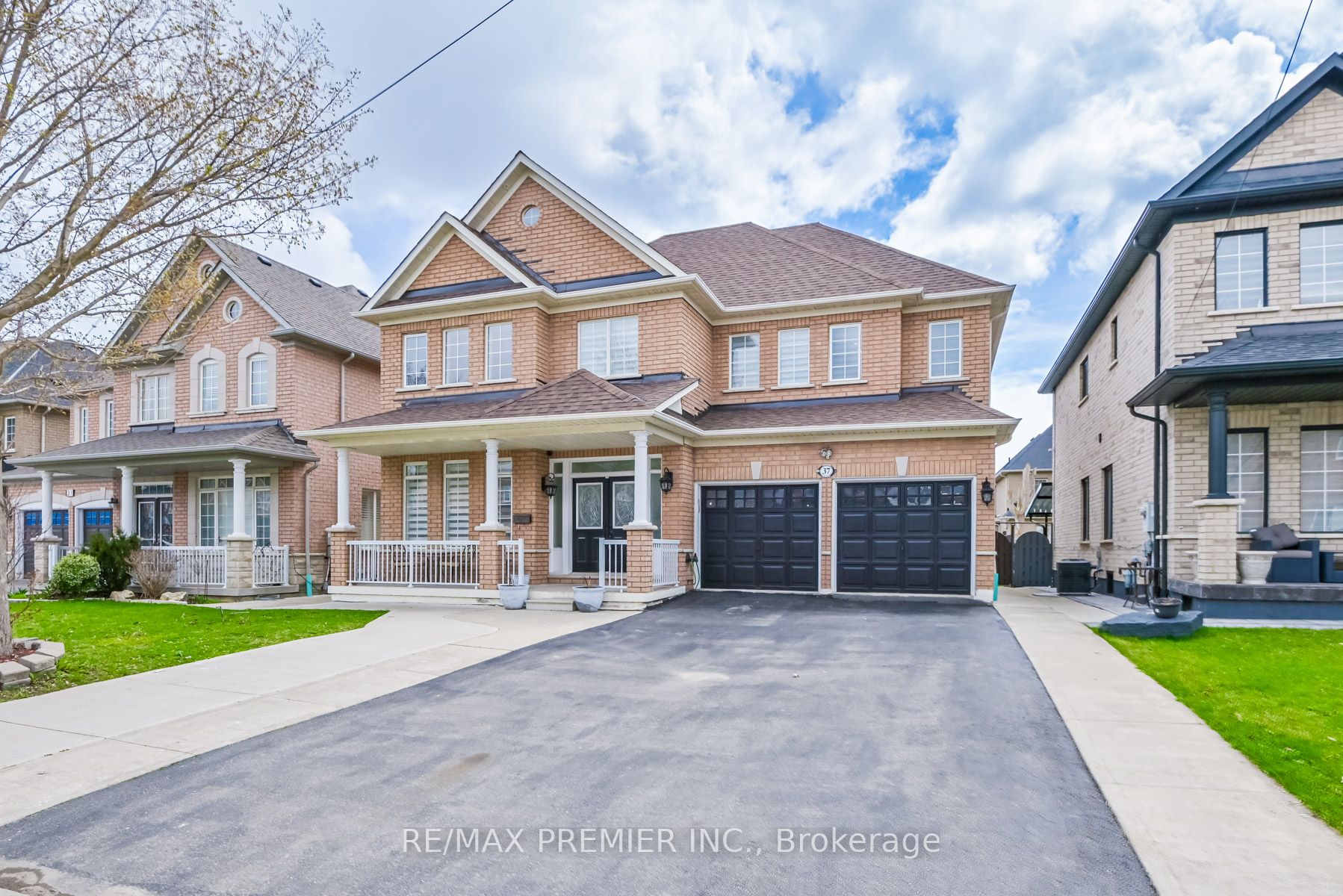 37 Colombo Cres