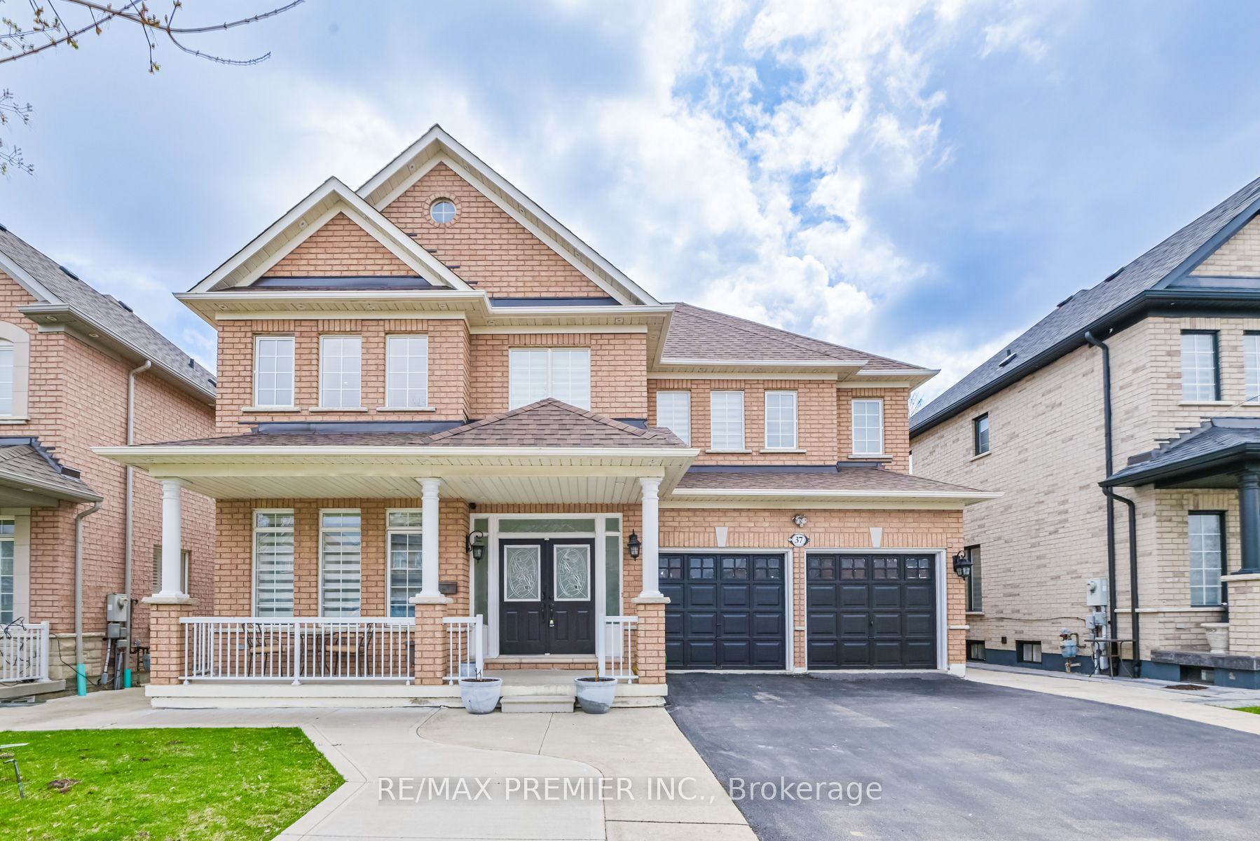 37 Colombo Cres