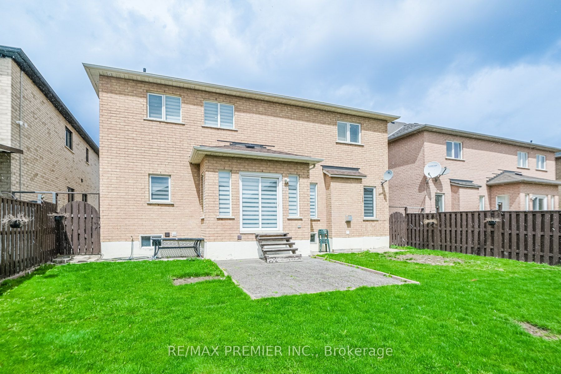 37 Colombo Cres