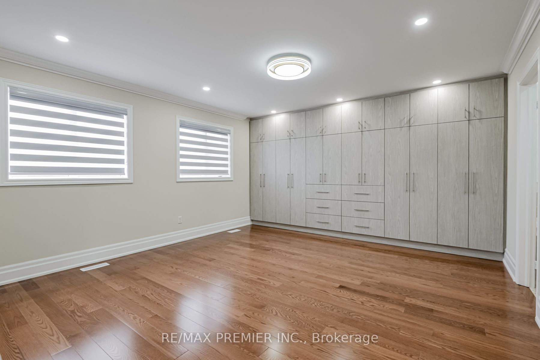37 Colombo Cres