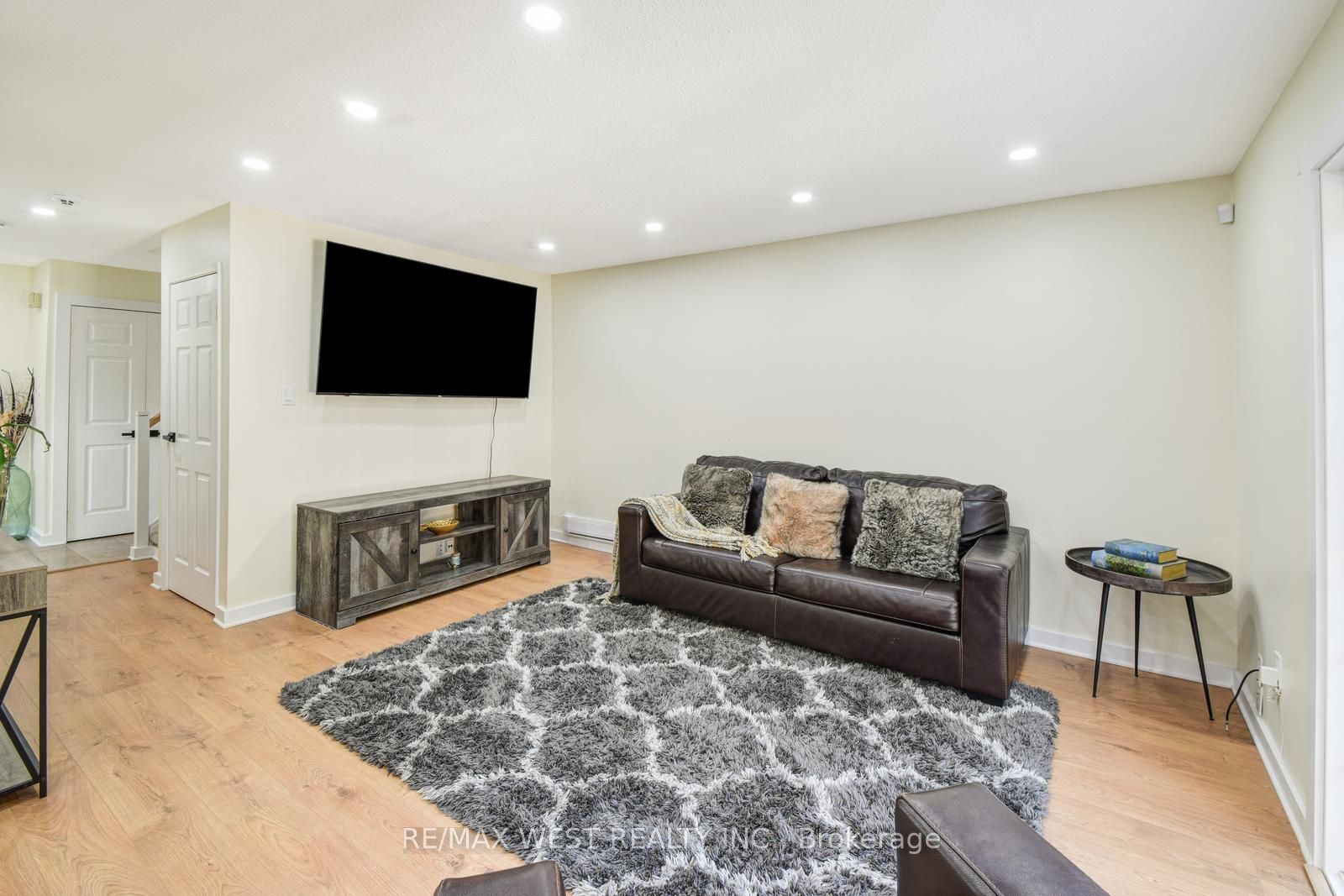 405 Maplegrove Avenue