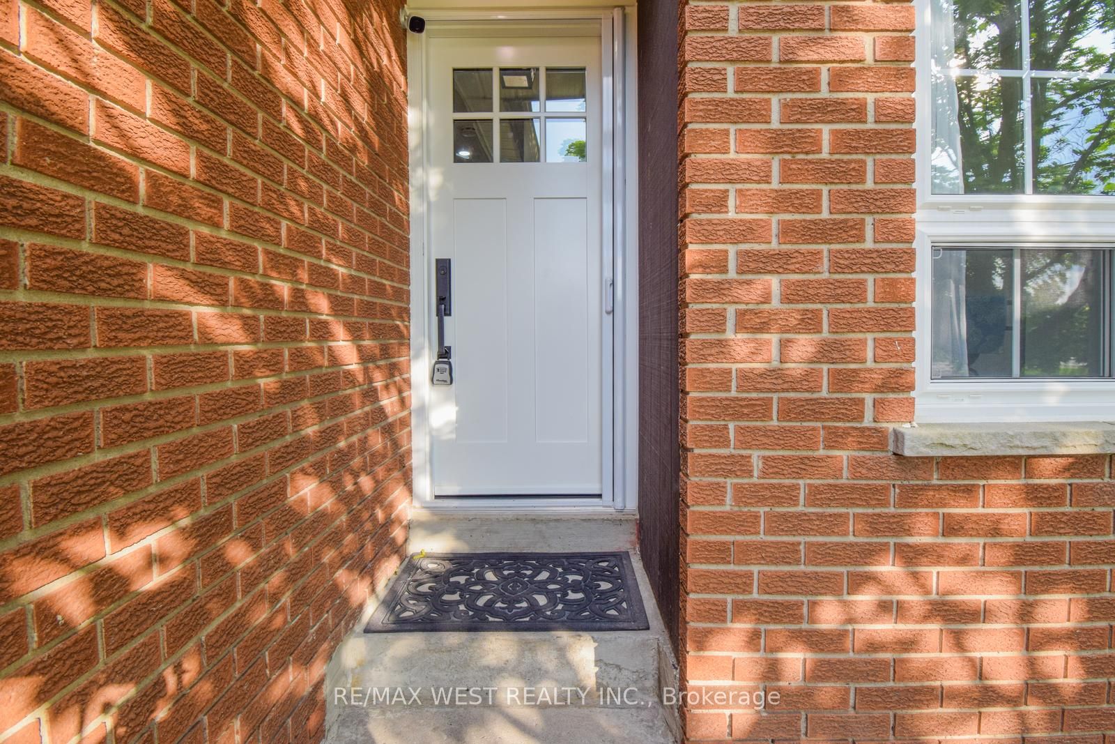 405 Maplegrove Avenue