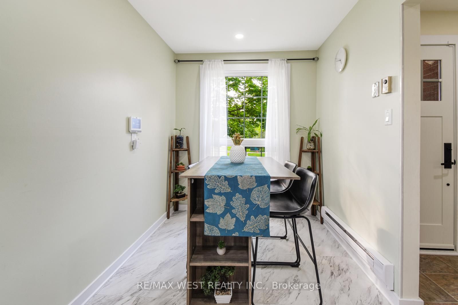 405 Maplegrove Avenue