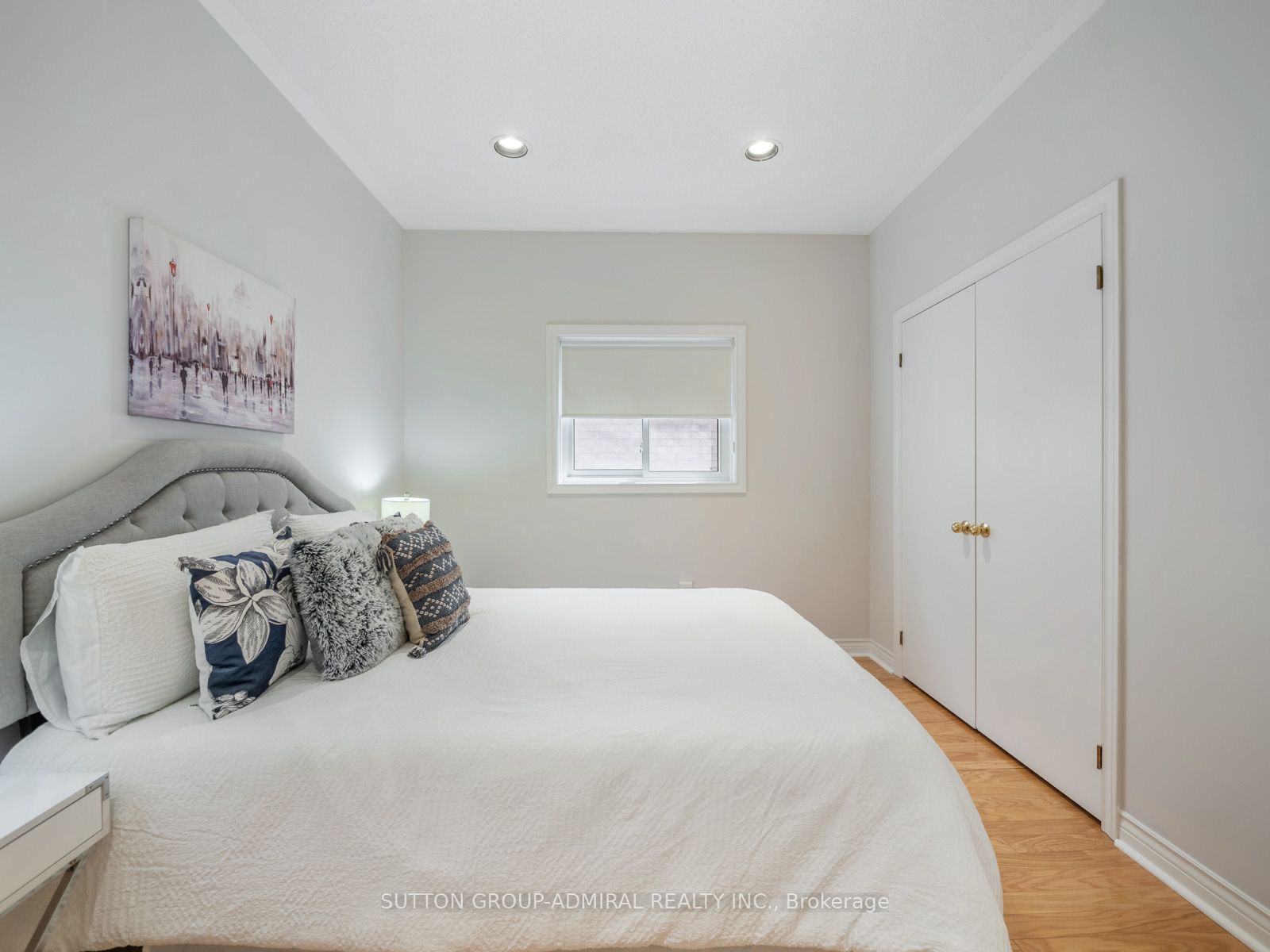171 Shaftsbury Avenue