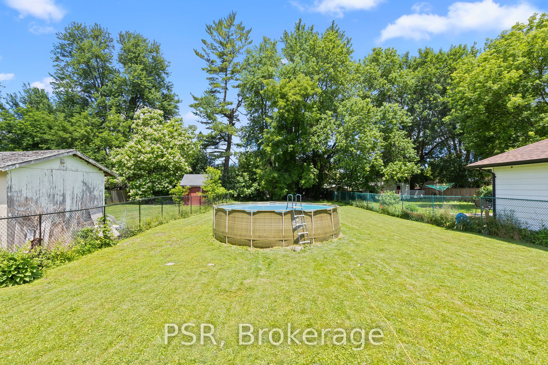 208 Bayview Avenue
