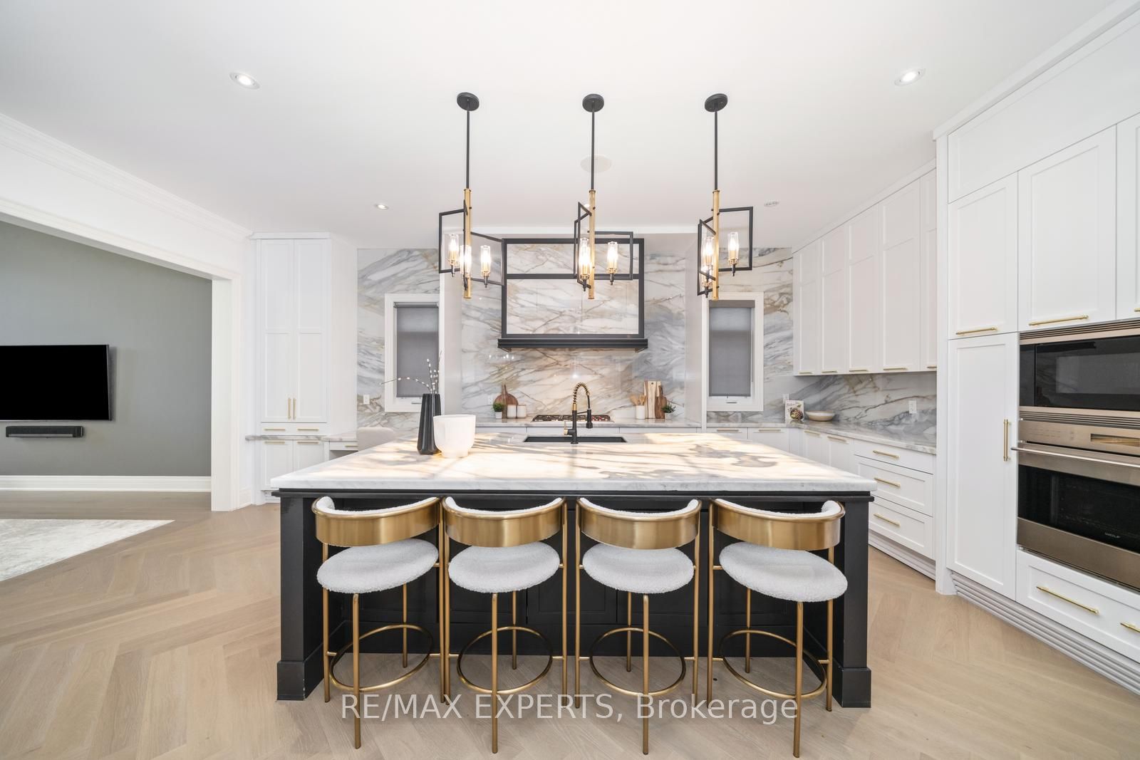 32 James Stokes Court