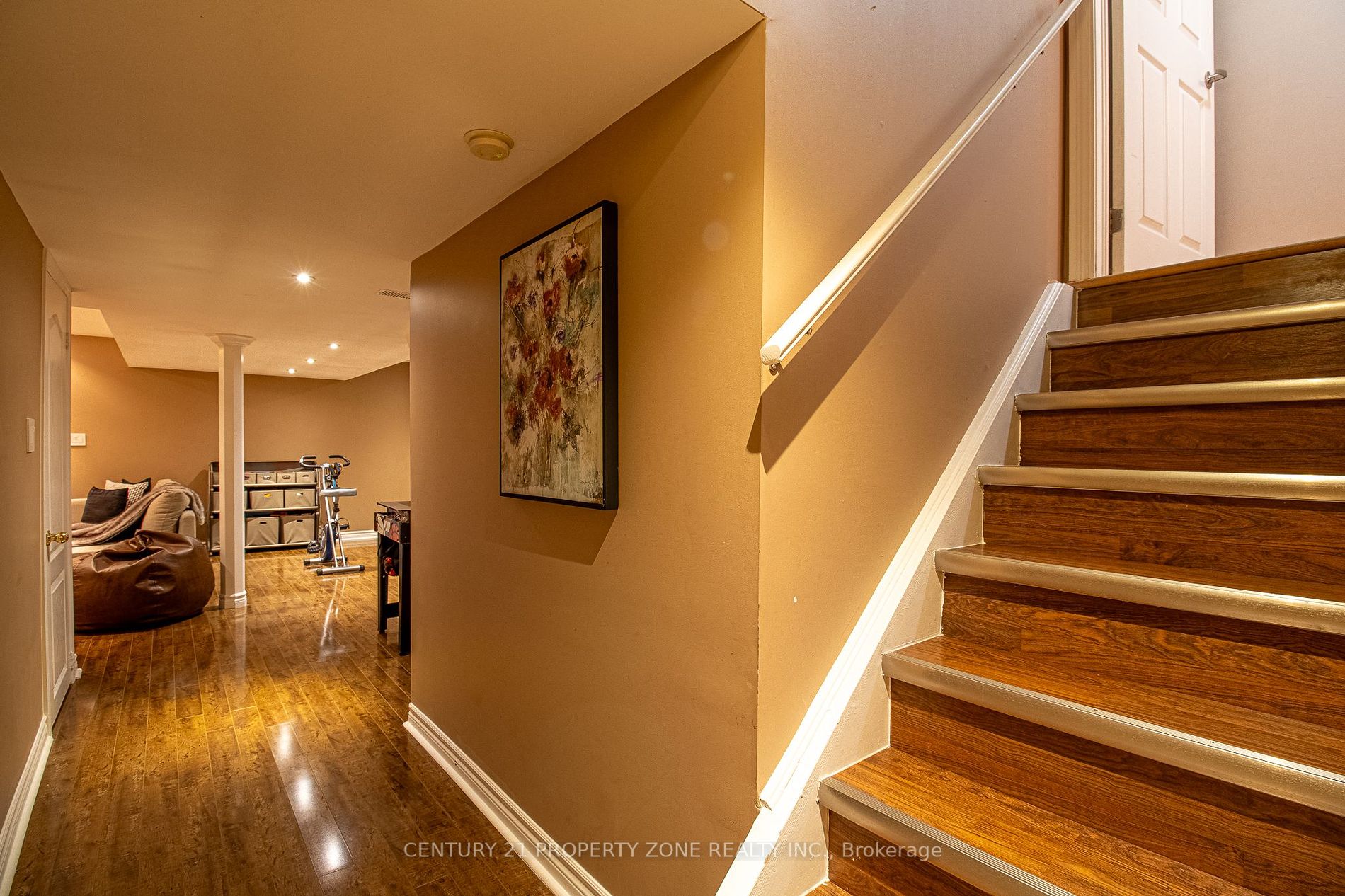 22 Roy Rainey Avenue