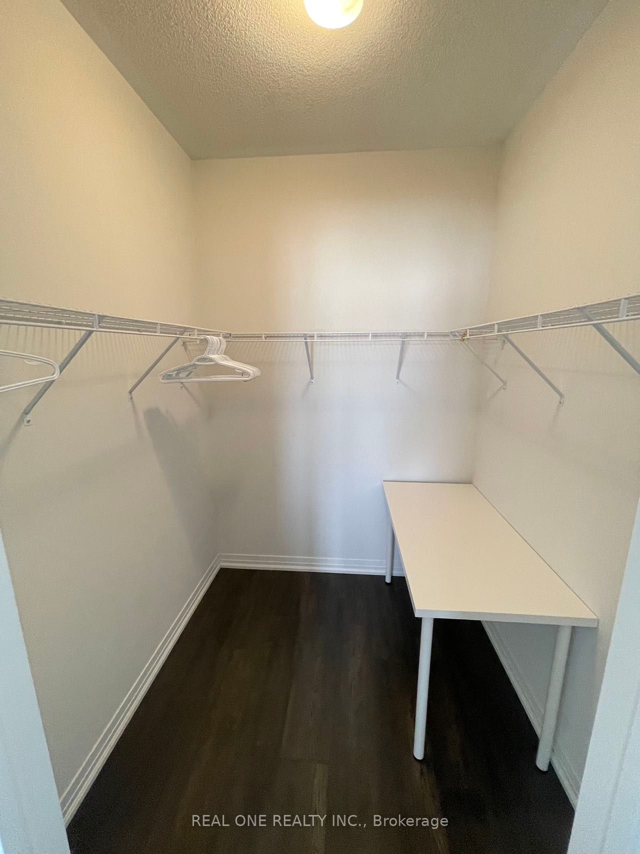 59 Schmeltzer Crescent