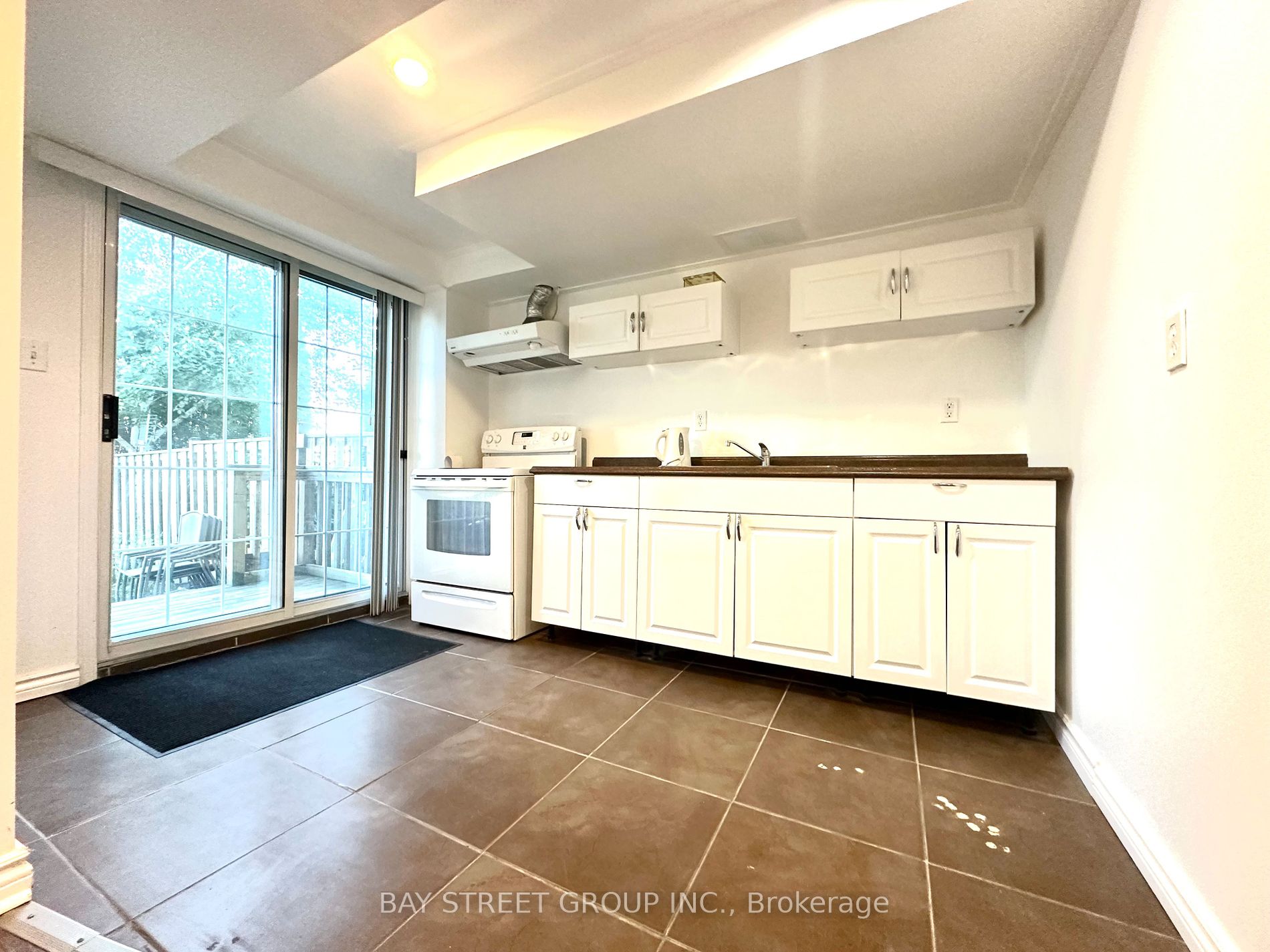 353 Flagstone Way #Bsmt