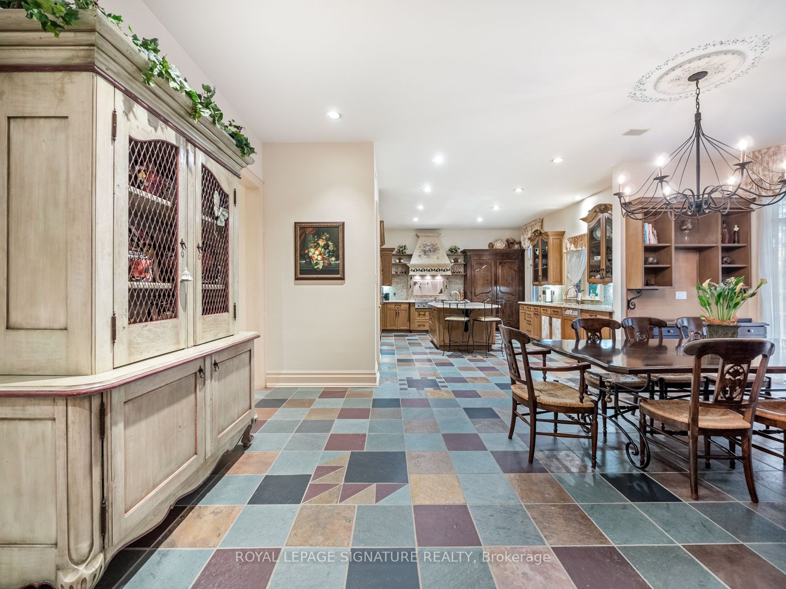 51 Renaissance Crt
