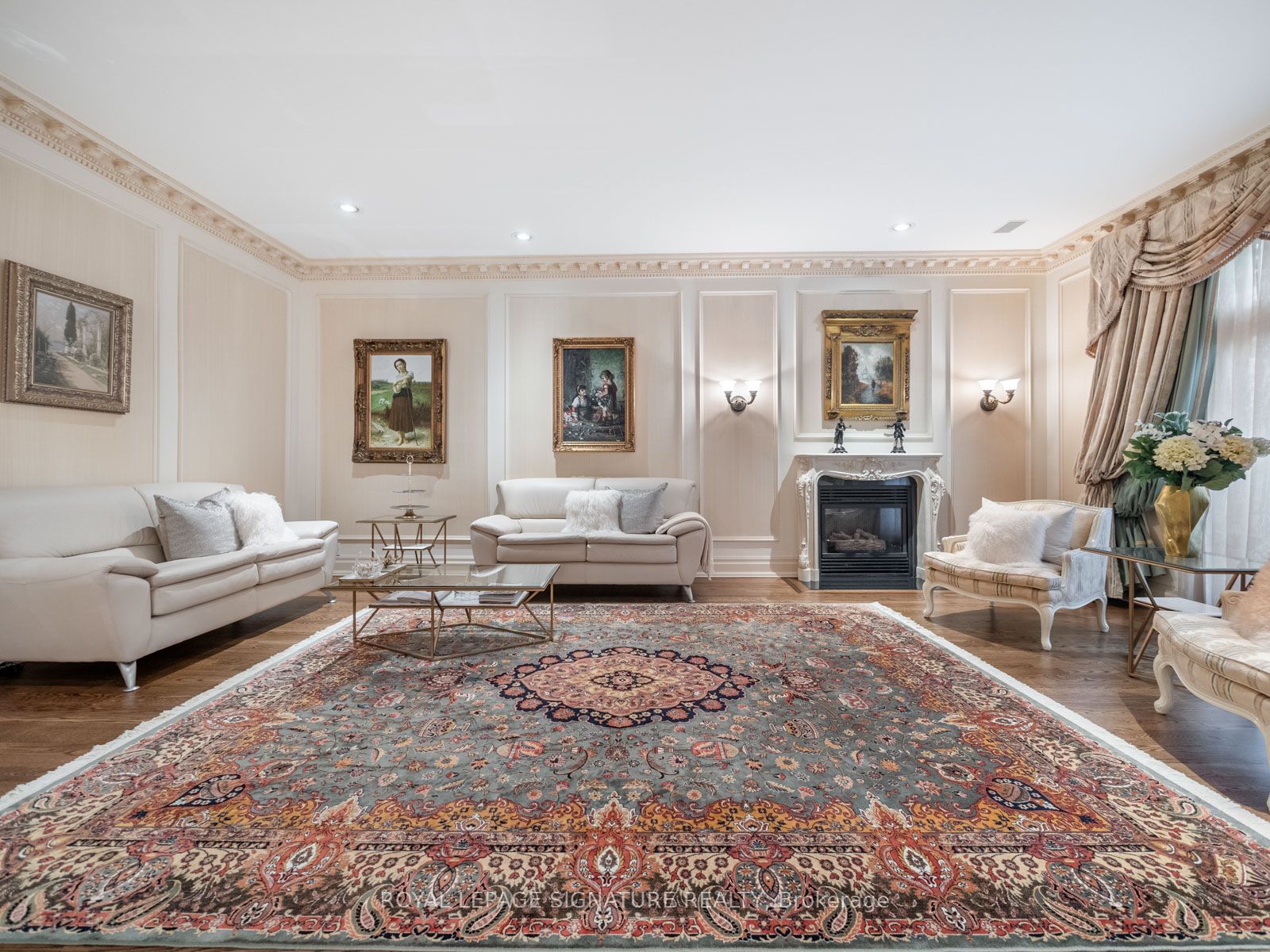 51 Renaissance Crt
