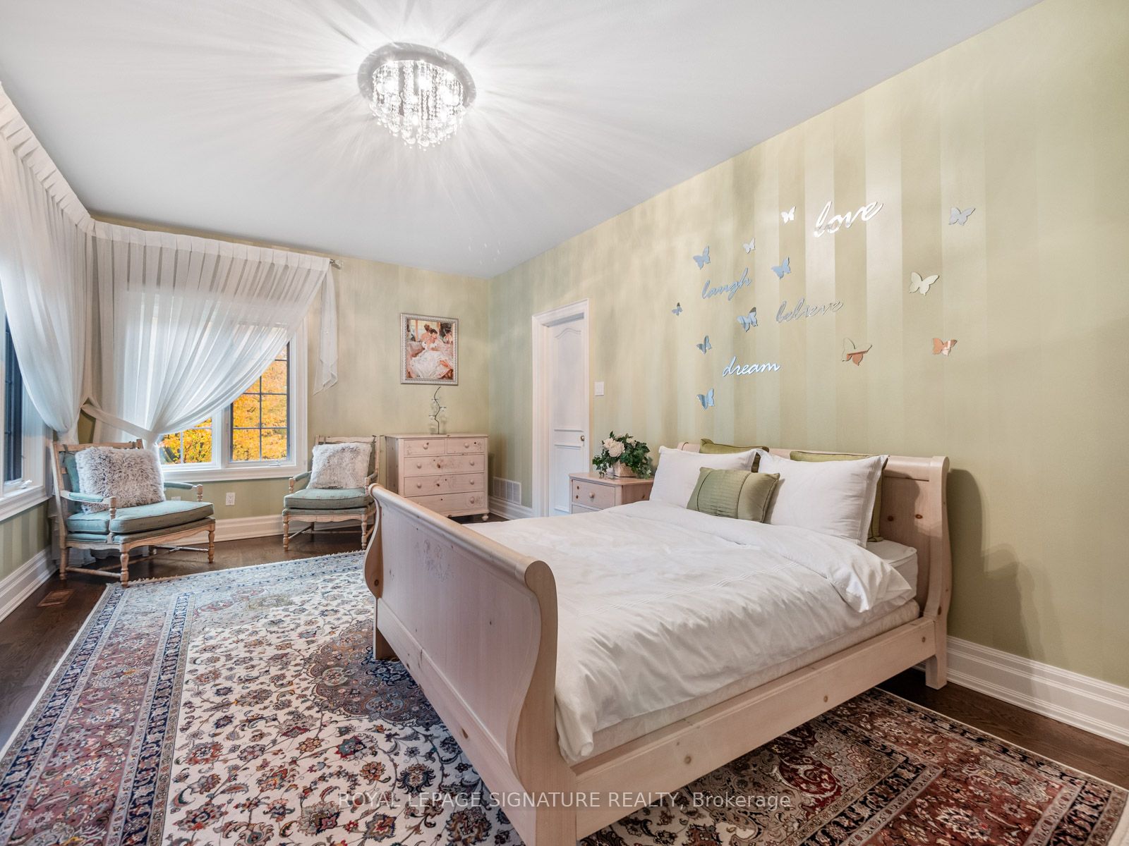51 Renaissance Crt