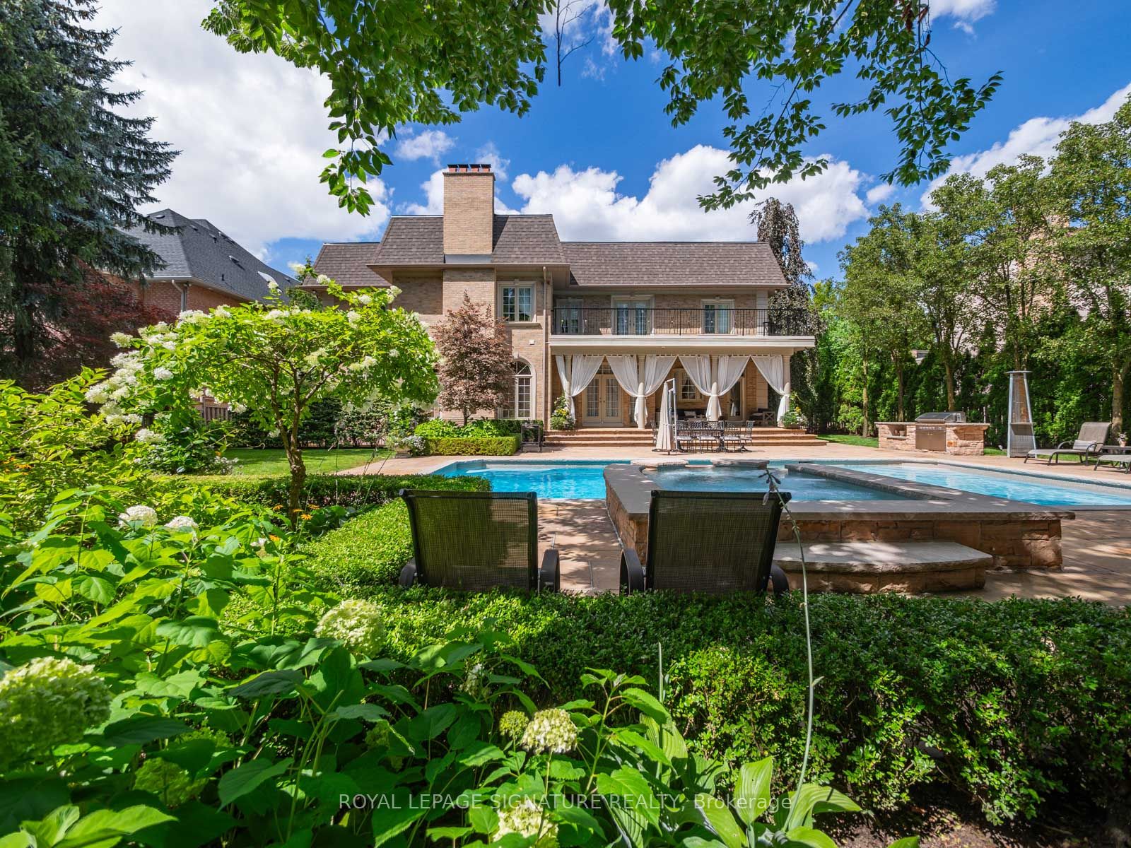 51 Renaissance Crt