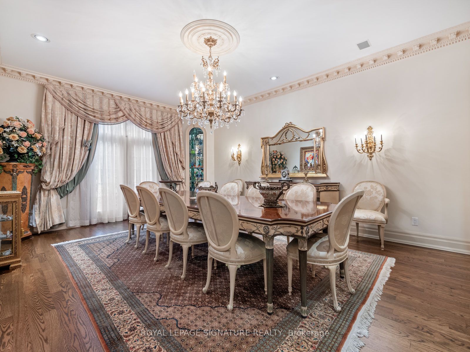 51 Renaissance Crt
