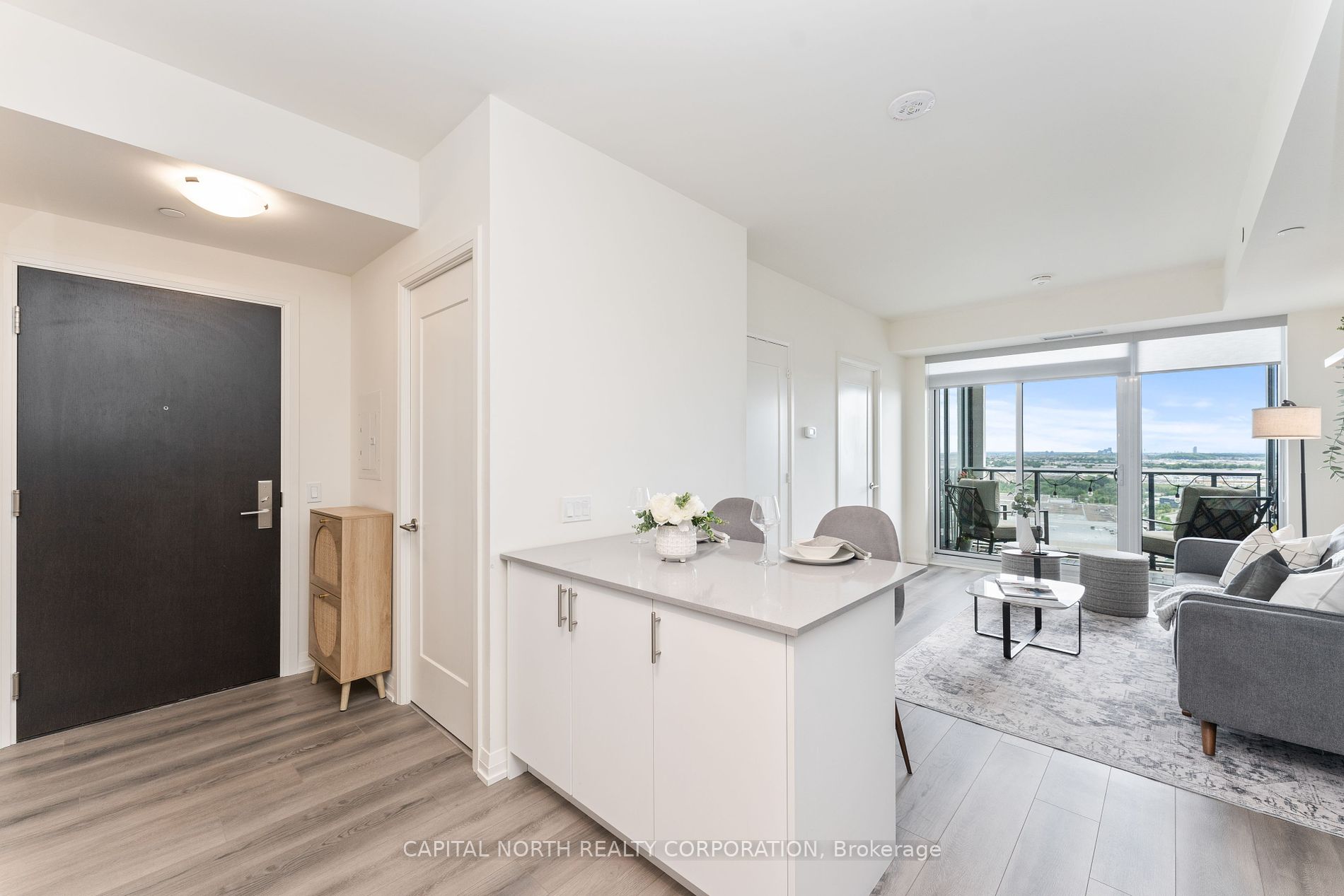 9000 Jane Street, #1812