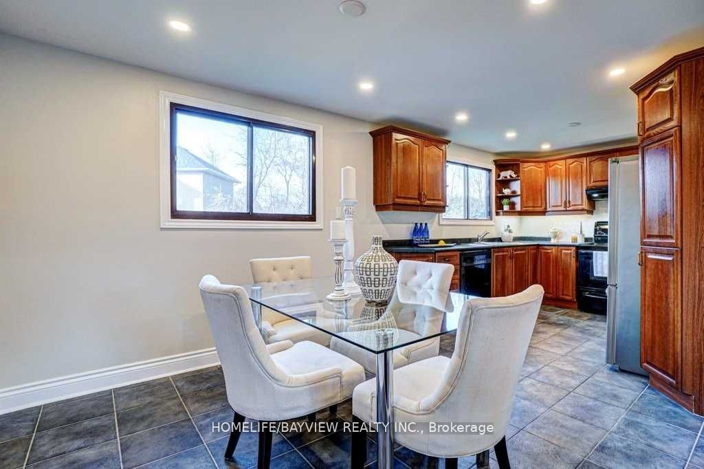 254 Lakeland Cres