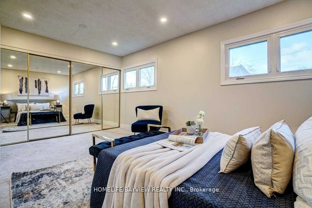 254 Lakeland Cres