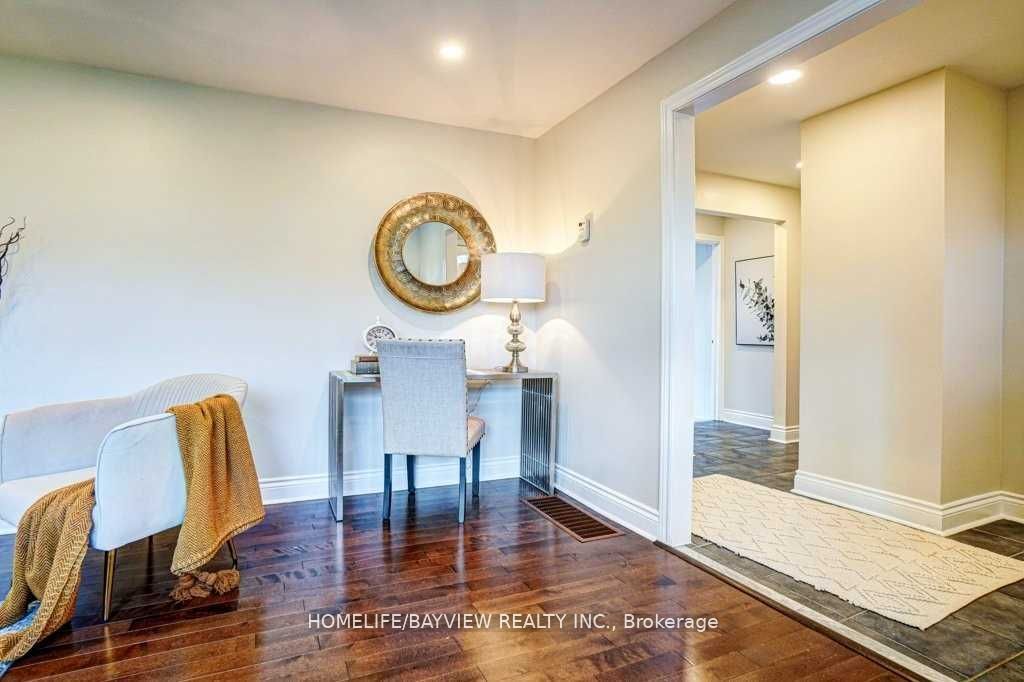 254 Lakeland Cres