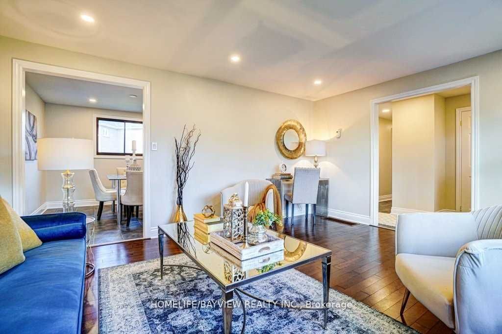254 Lakeland Cres