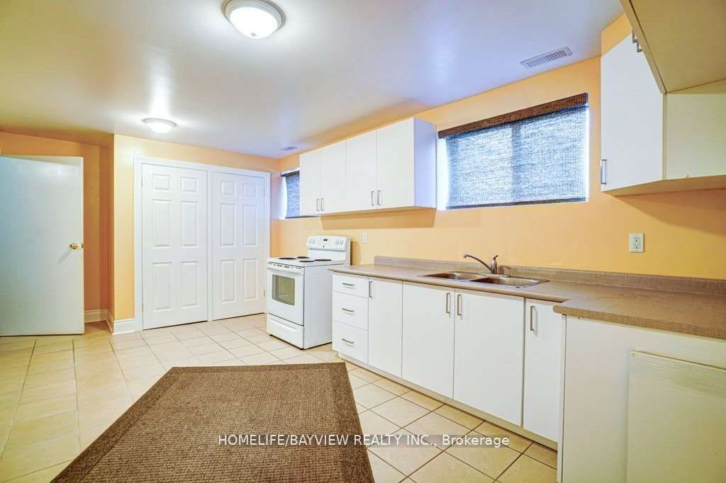 254 Lakeland Cres