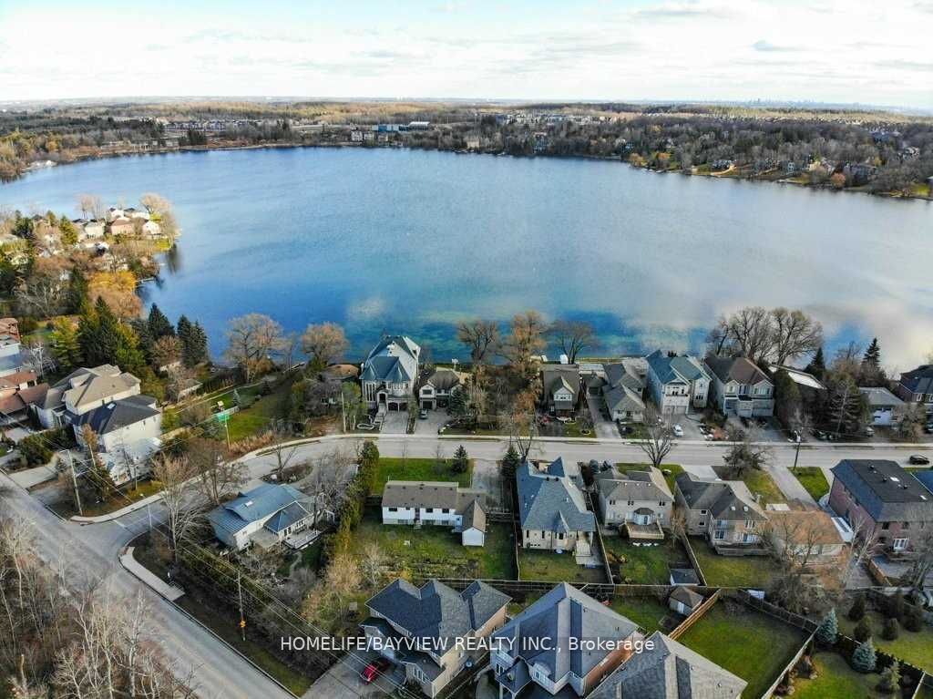 254 Lakeland Cres