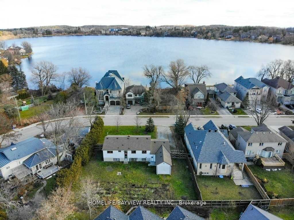 254 Lakeland Cres