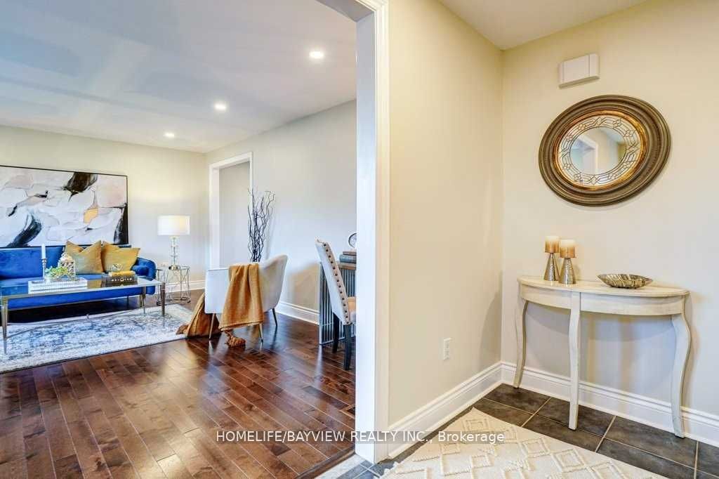 254 Lakeland Cres