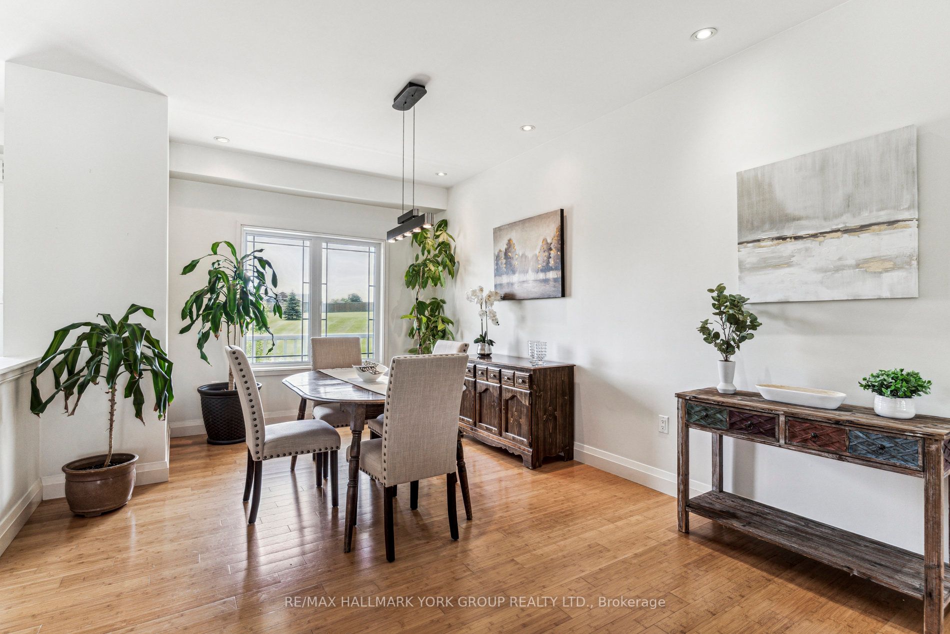 27 Bagshaw Crescent