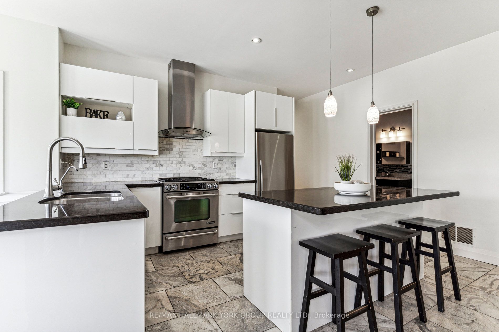 27 Bagshaw Crescent