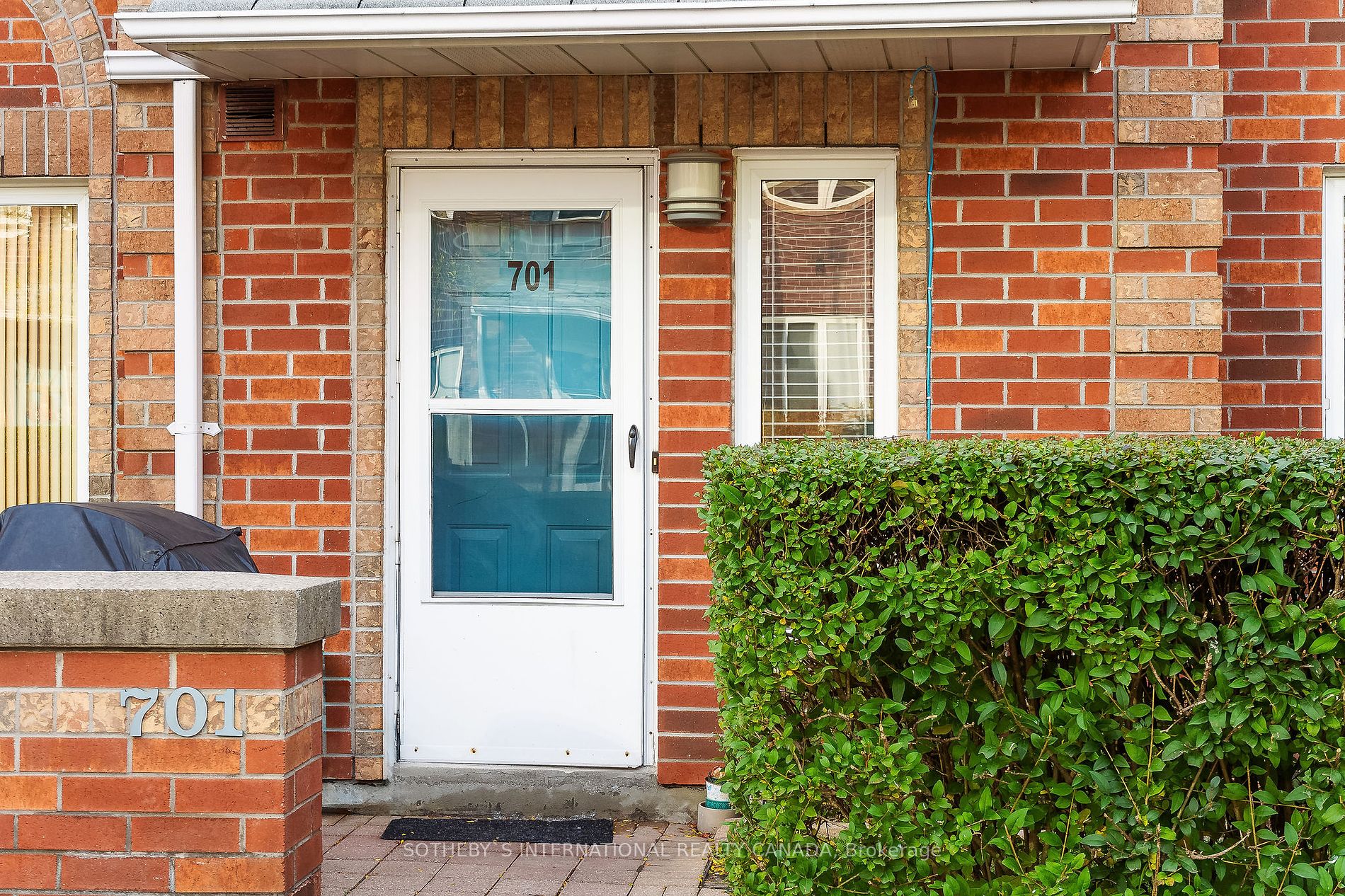900 Steeles Ave W, #701