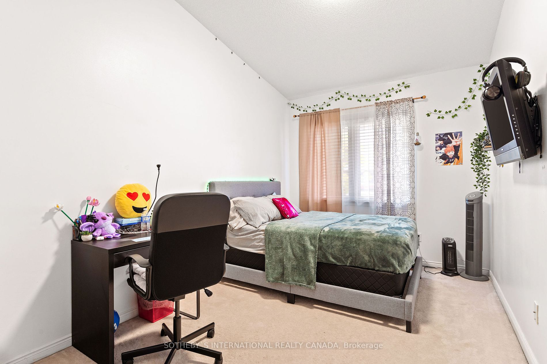 900 Steeles Ave W, #701