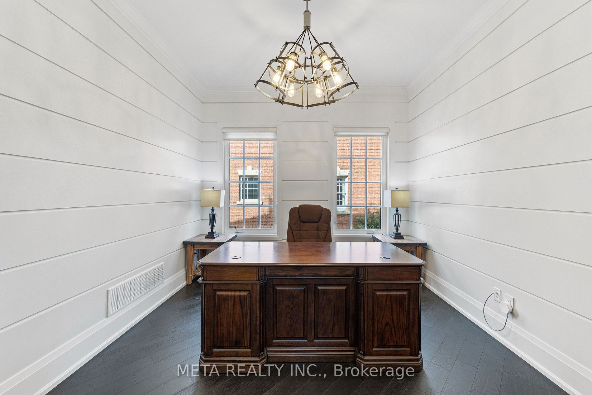 35 Willett Crescent
